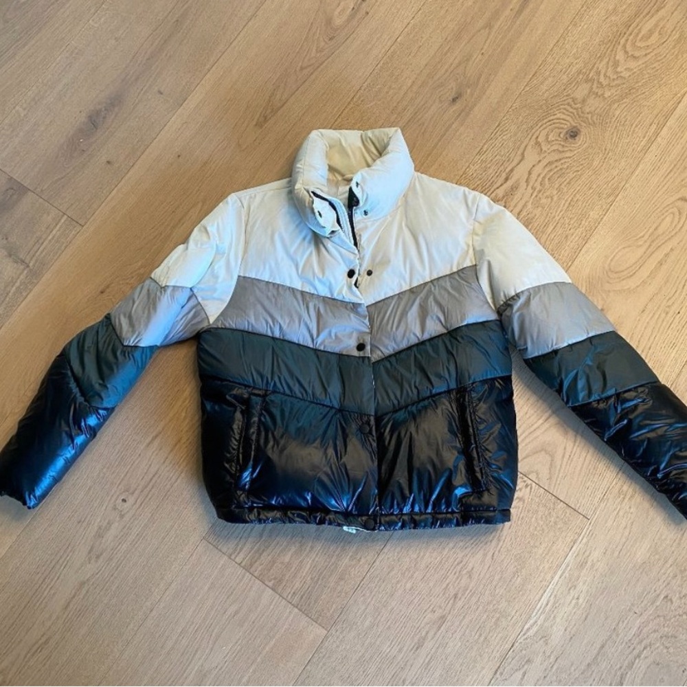 Color Block Puffer Jacket - Picture 4 of 5